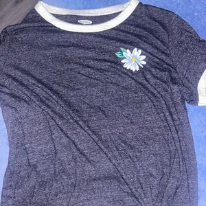 Old Navy Heathered Gray T-Shirt with Daisy Patch